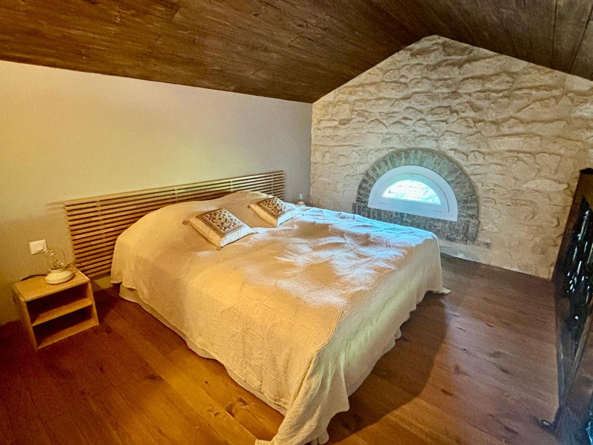 La Cave De Grand Fourques (Gard)