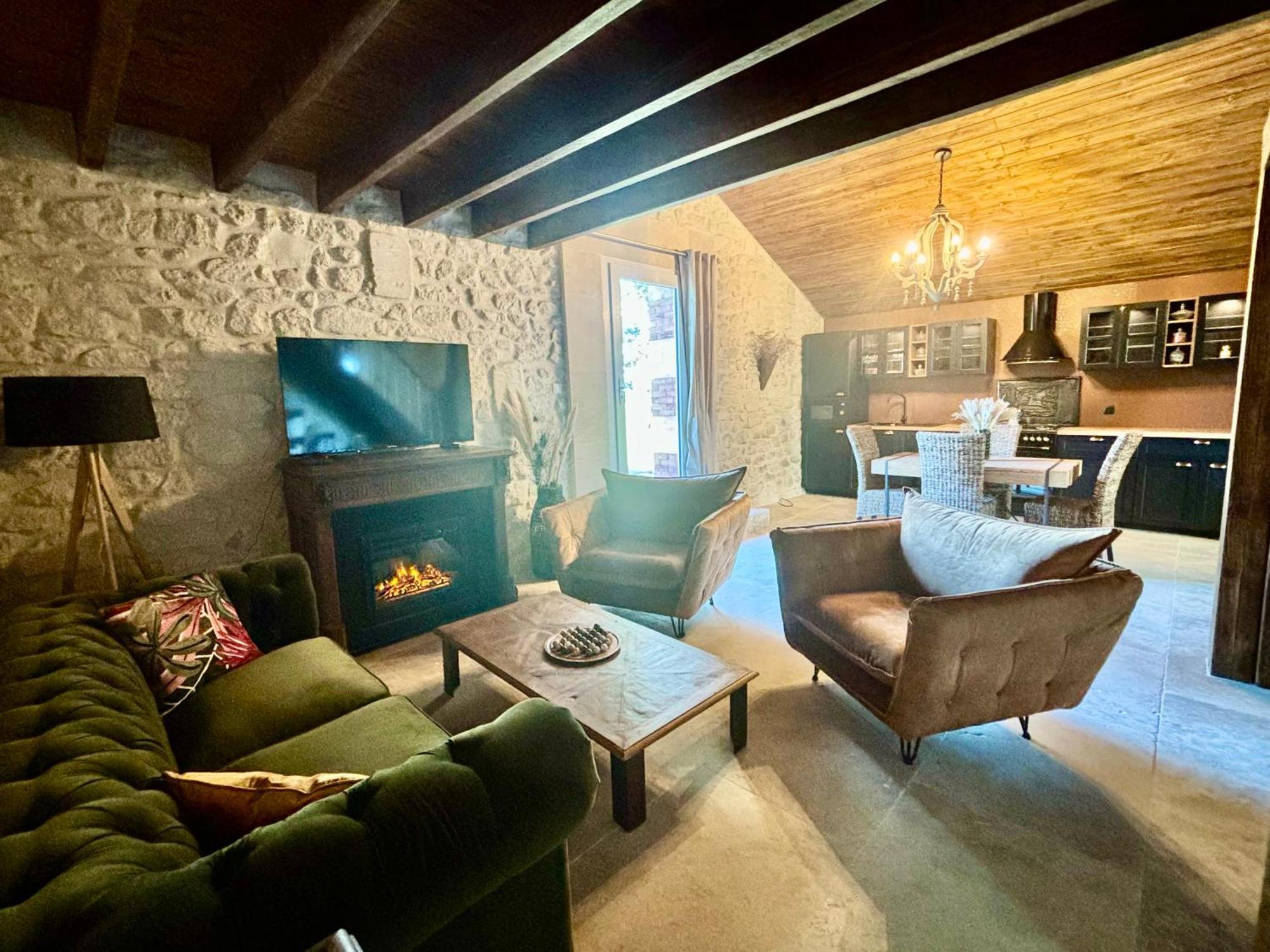 La Cave De Grand Holiday home Fourques (Gard)